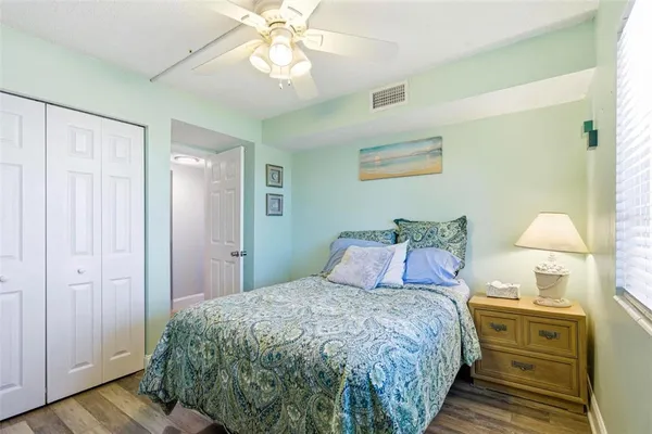 $1,700 | 801 83rd Avenue North, Unit 510, St. Petersburg, FL 33702