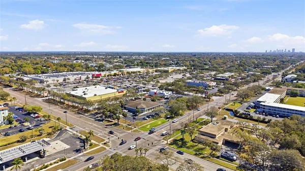 $1,700 | 801 83rd Avenue North, Unit 510, St. Petersburg, FL 33702