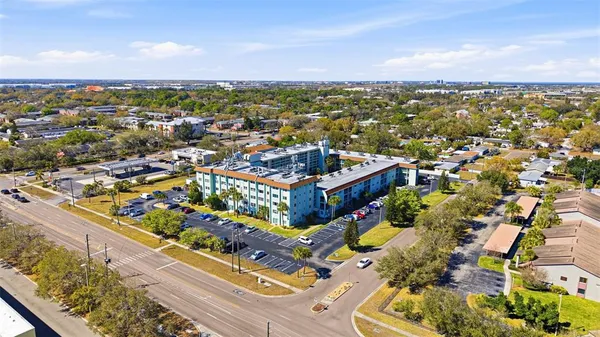 $1,700 | 801 83rd Avenue North, Unit 510, St. Petersburg, FL 33702