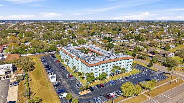 $1,700 | 801 83rd Avenue North, Unit 510, St. Petersburg, FL 33702
