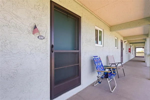 $1,700 | 801 83rd Avenue North, Unit 510, St. Petersburg, FL 33702