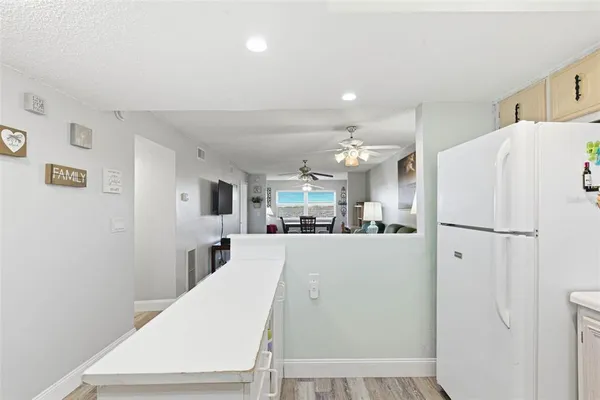 $1,700 | 801 83rd Avenue North, Unit 510, St. Petersburg, FL 33702