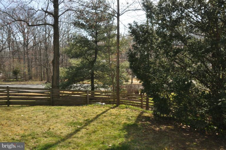 8801 Cromwell Drive Springfield, VA 22151 - Photo 14 of 25 Large Level Corner Lot