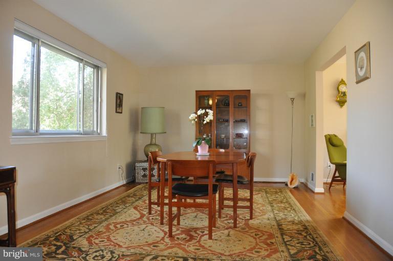 8801 Cromwell Drive Springfield, VA 22151 - Photo 15 of 25 Dining Room
