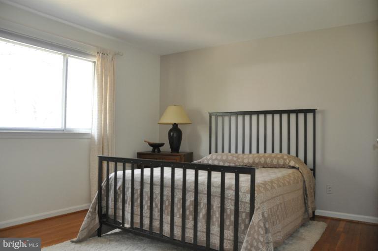 8801 Cromwell Drive Springfield, VA 22151 - Photo 20 of 25 Bedroom
