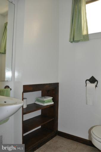 8801 Cromwell Drive Springfield, VA 22151 - Photo 7 of 25 Main Level Bath