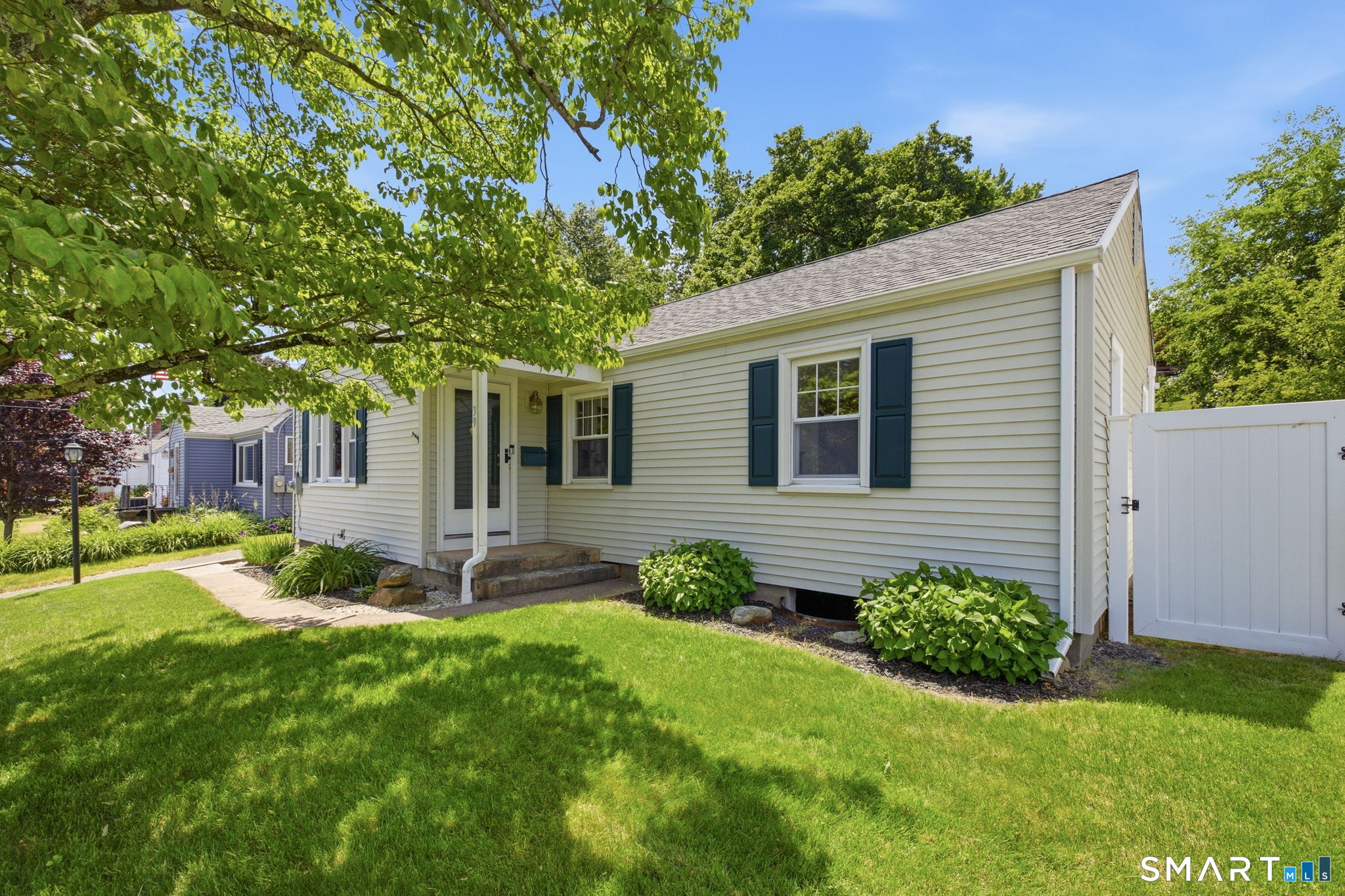 39 Randal Avenue West Hartford, CT 06110 - Photo 24 of 24