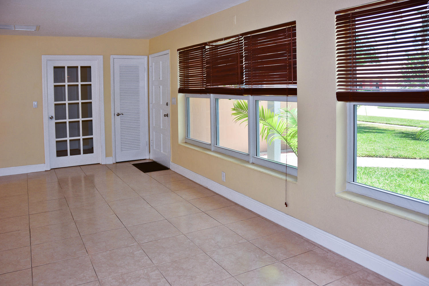 1041 Southwest 3rd Street Boca Raton, FL 33486 - Photo 15 of 27 1041 SW 3rd Street Boca Raton-large-004-