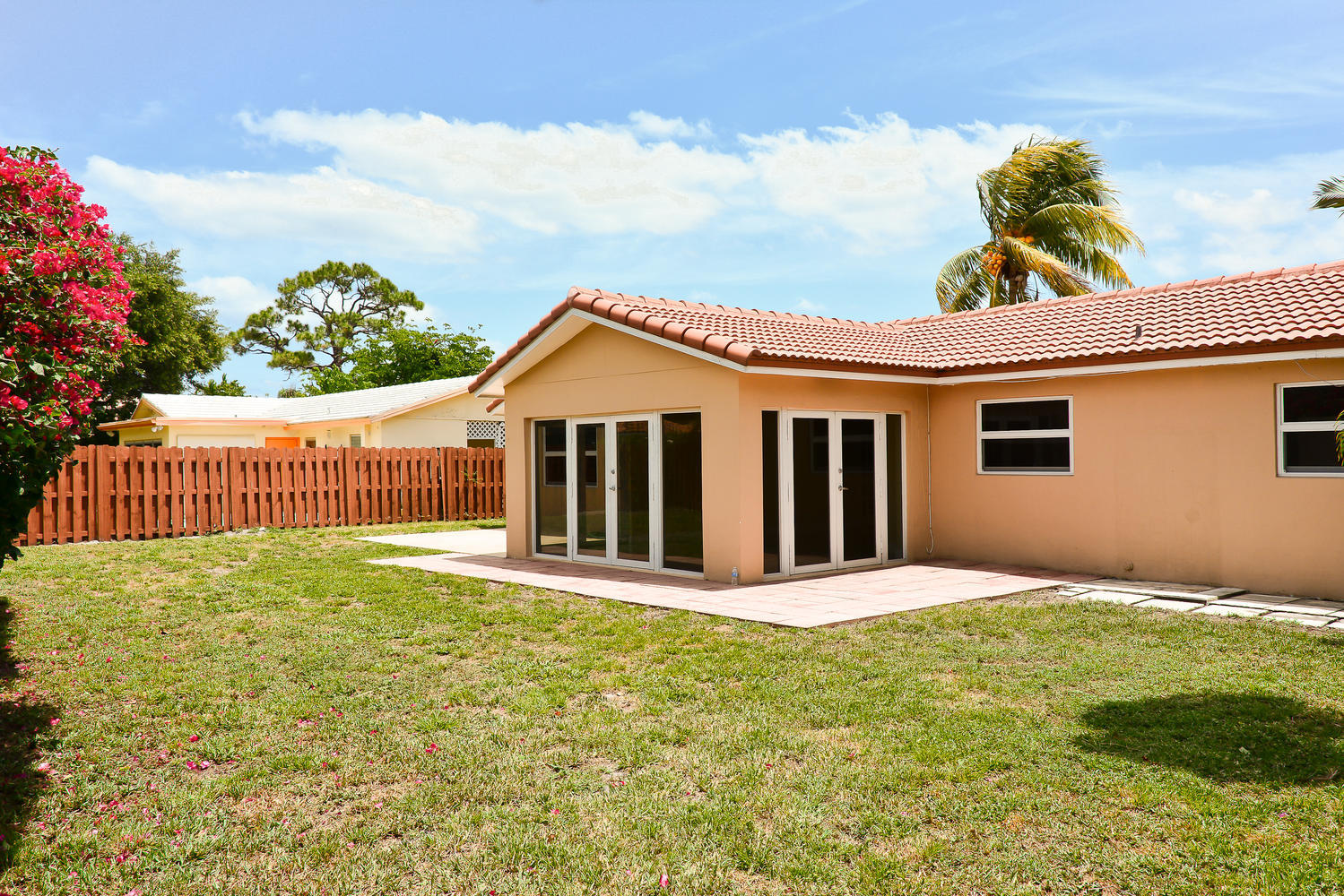 1041 Southwest 3rd Street Boca Raton, FL 33486 - Photo 22 of 27 1041 SW 3rd Street Boca Raton-large-028-