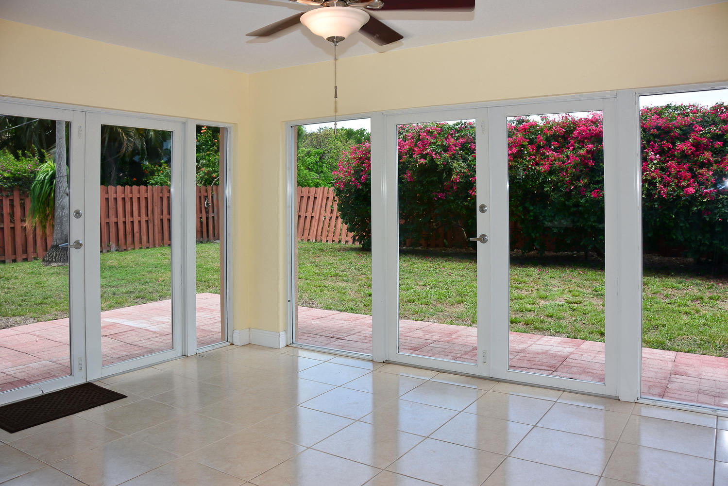 1041 Southwest 3rd Street Boca Raton, FL 33486 - Photo 9 of 27 1041 SW 3rd Street Boca Raton-large-013-