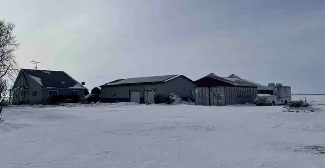 $222,750 | 7975 South Old Mazon Road, Gardner, IL 60424