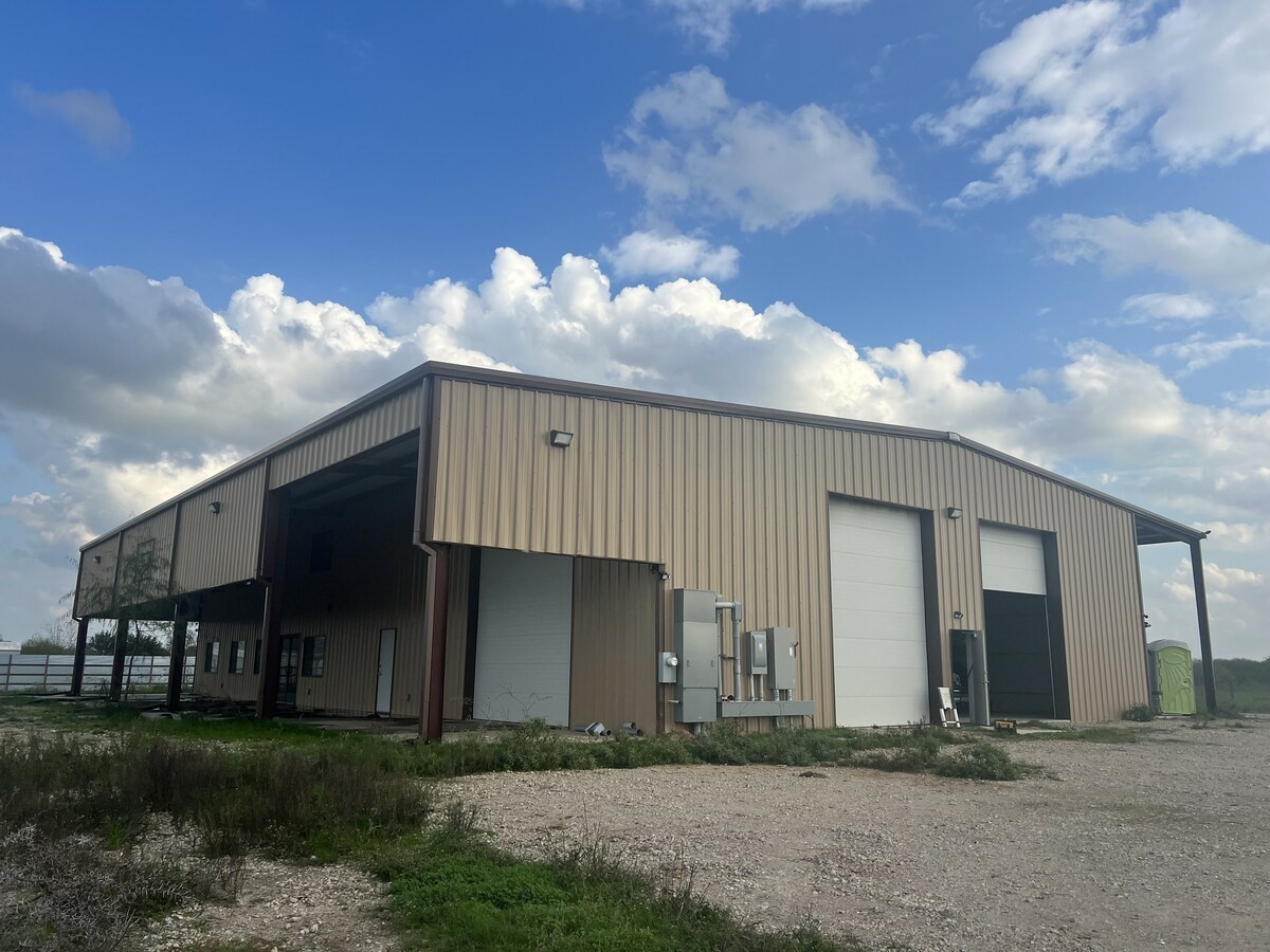 36847 1 Richard Frey Road Hempstead, TX 77445 - Photo 1 of 18