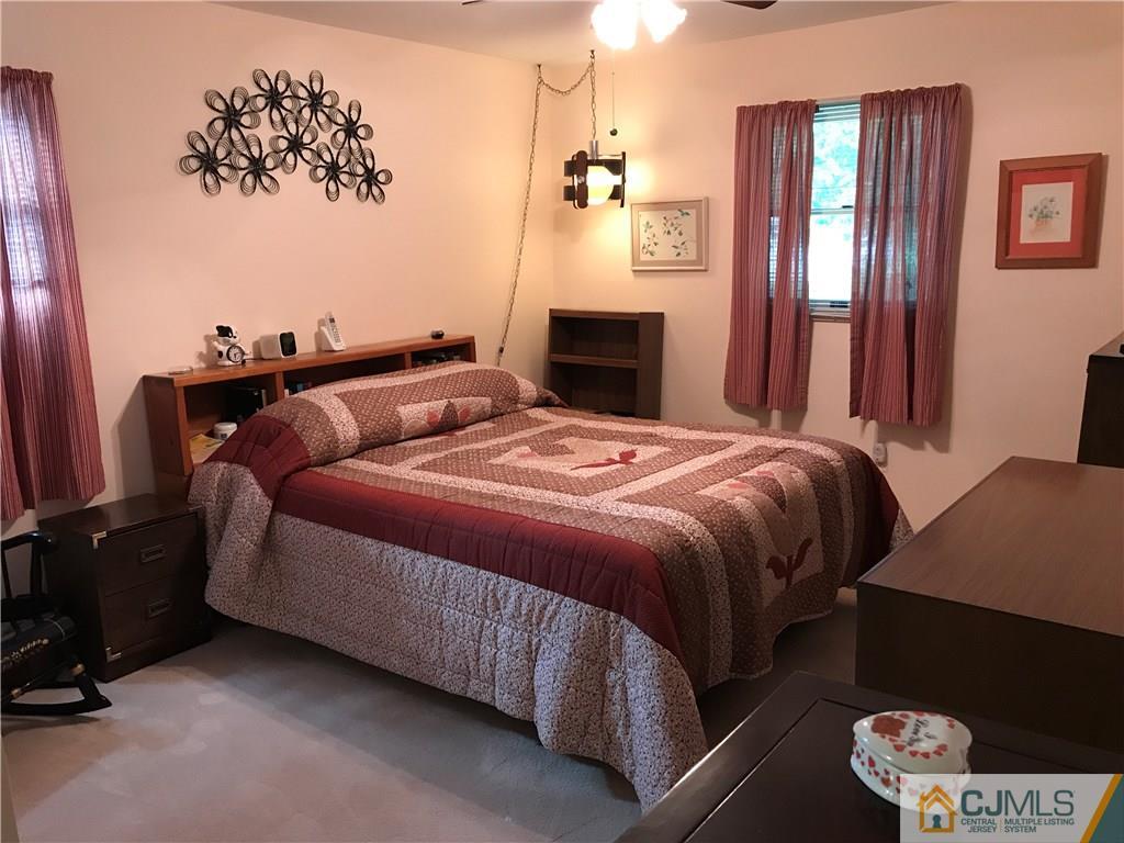 38 Hudson Road East Brunswick, NJ 08816 - Photo 12 of 25 Gallery Image 12