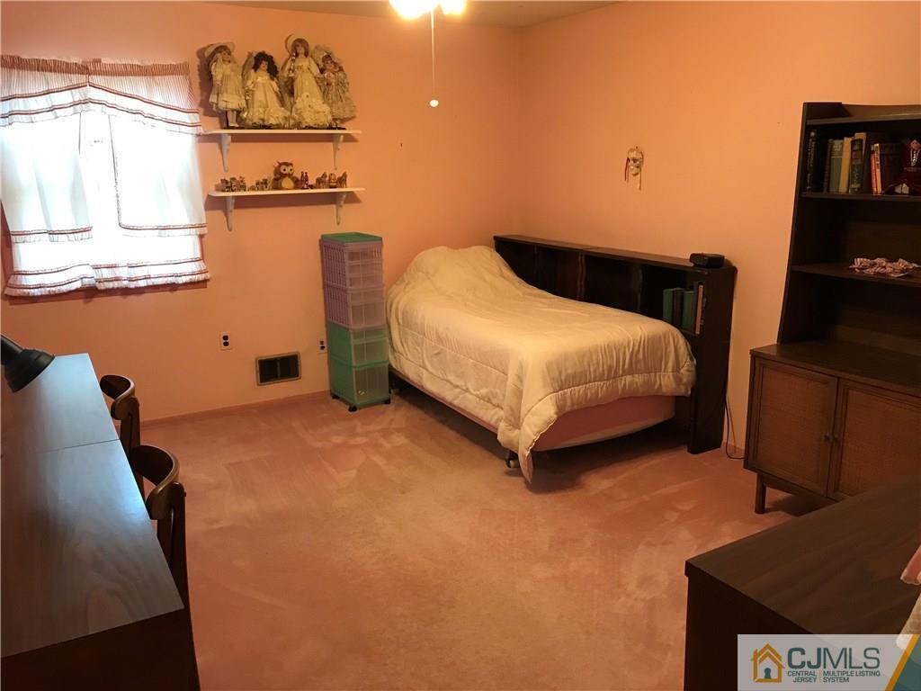 38 Hudson Road East Brunswick, NJ 08816 - Photo 16 of 25 Gallery Image 16