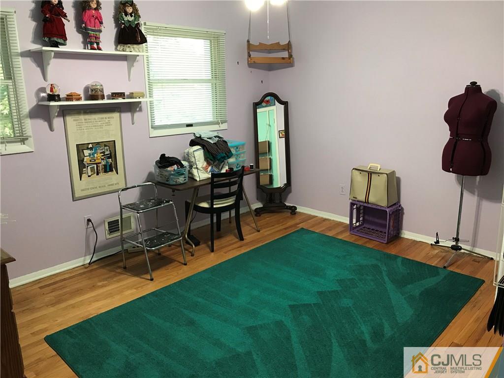 38 Hudson Road East Brunswick, NJ 08816 - Photo 17 of 25 Gallery Image 17