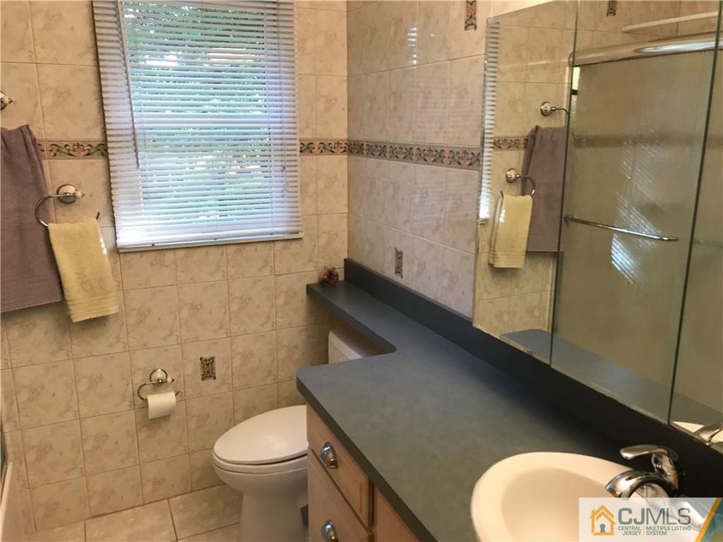 38 Hudson Road East Brunswick, NJ 08816 - Photo 19 of 25 Gallery Image 19