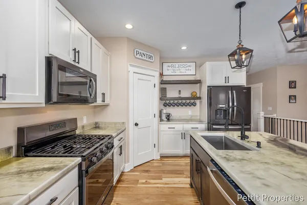 $559,900 | 21650 Centennial Drive, Conklin, MI 49403