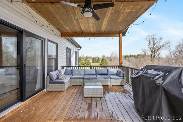 $559,900 | 21650 Centennial Drive, Conklin, MI 49403