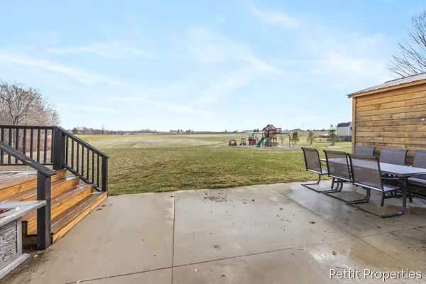 $559,900 | 21650 Centennial Drive, Conklin, MI 49403