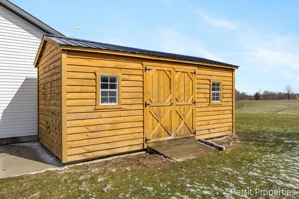 $559,900 | 21650 Centennial Drive, Conklin, MI 49403