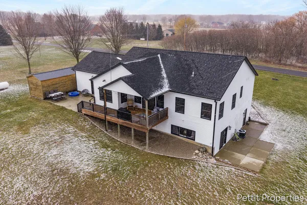 $559,900 | 21650 Centennial Drive, Conklin, MI 49403