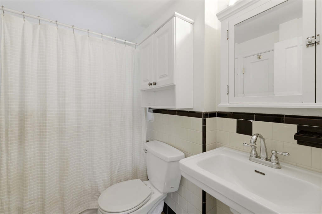 15 Ellison Road Lexington, MA 02421 - Photo 28 of 32 Gallery Image 28