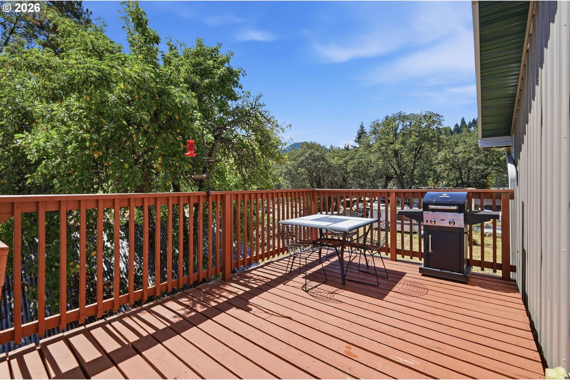 76566 Davis Road Oakridge, OR 97463 - Photo 27 of 42 Gallery Image 27