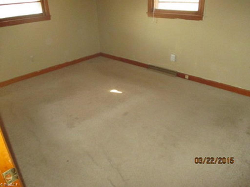 1307 Robin Road Eden, NC 27288 - Photo 6 of 10 Gallery Image 6