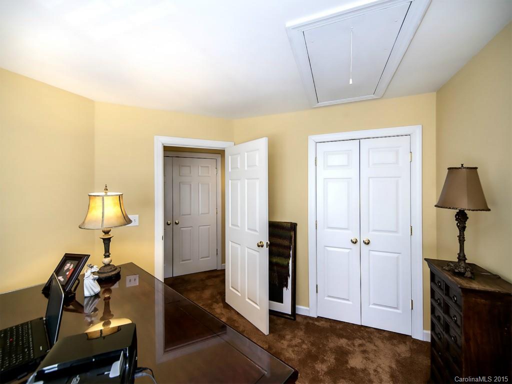 3446 Stettler View Road, Unit 236 Charlotte, NC 28210 - Photo 22 of 23 Gallery Image 22