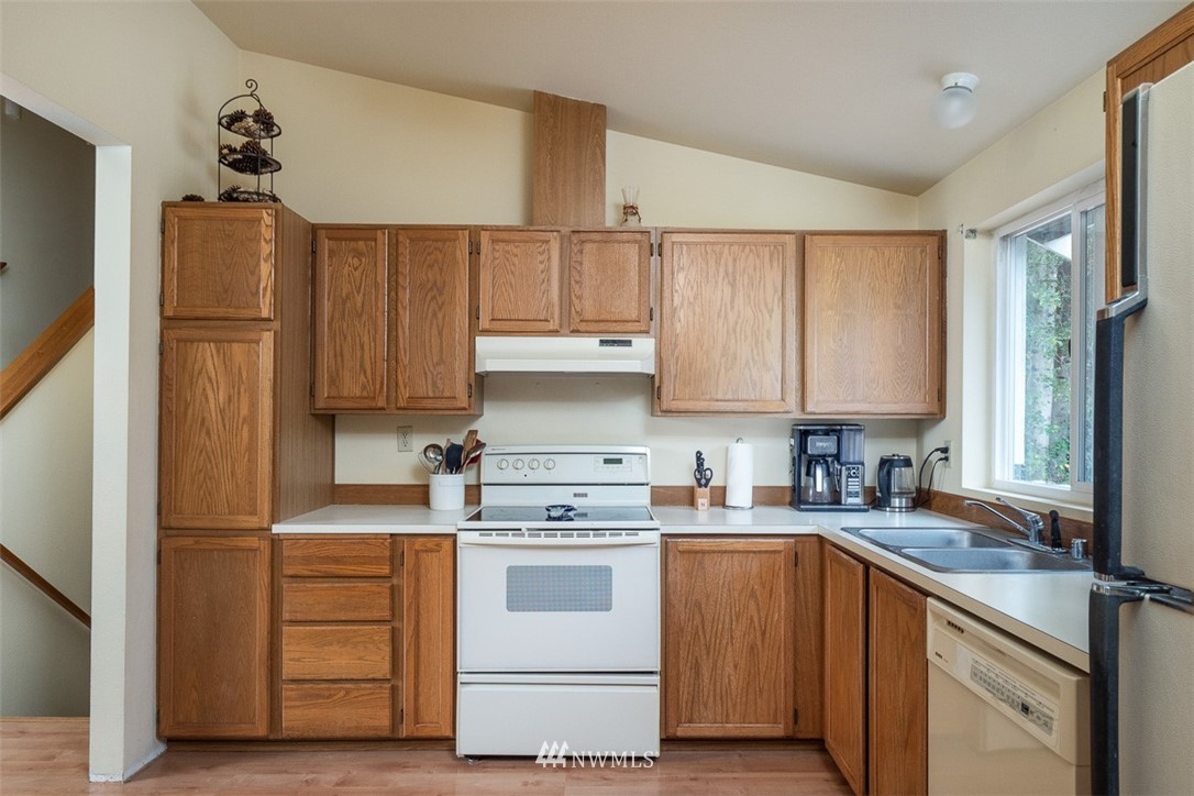 1429 220th Place Southwest Bothell, WA 98021 - Photo 16 of 23