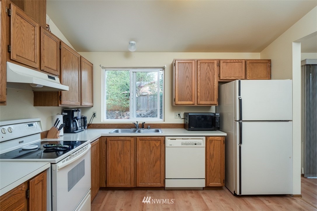 1429 220th Place Southwest Bothell, WA 98021 - Photo 17 of 23