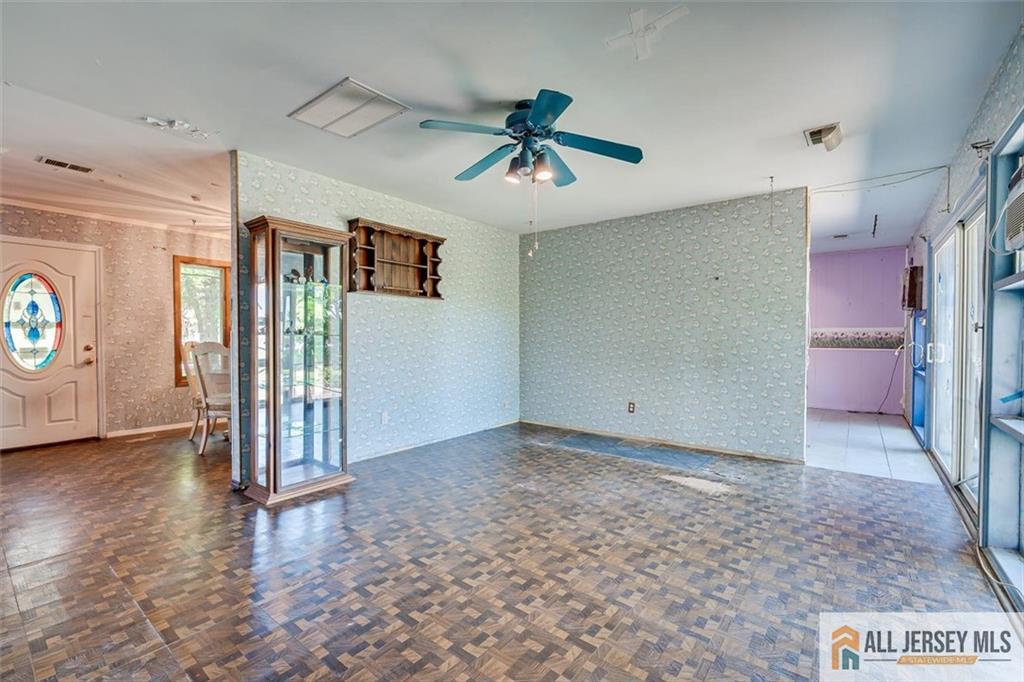 3 Forrestal Road Kendall Park, NJ 08824 - Photo 6 of 19