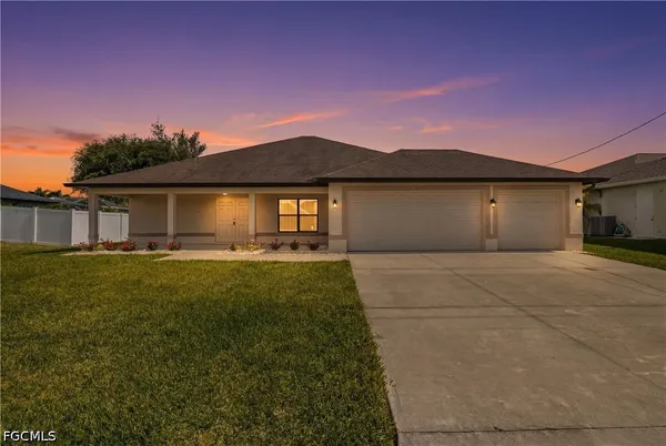 $389,000 | 324 Southwest 21st Terrace, Cape Coral, FL 33991