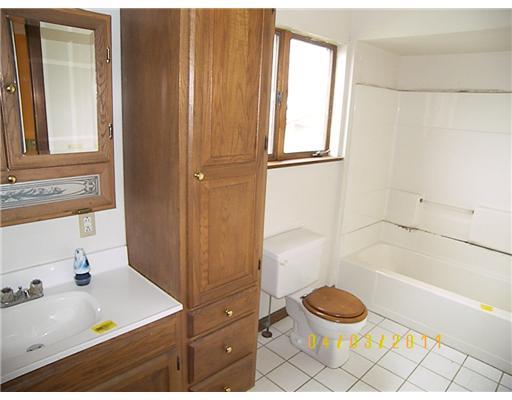 125 Independence Street Perryopolis, PA 15473 - Photo 9 of 10 Full Bath.