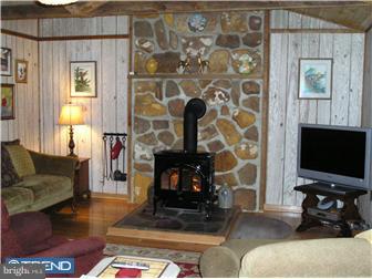 88 Patty Bowker Road Tabernacle, NJ 08088 - Photo 3 of 12 Living Room