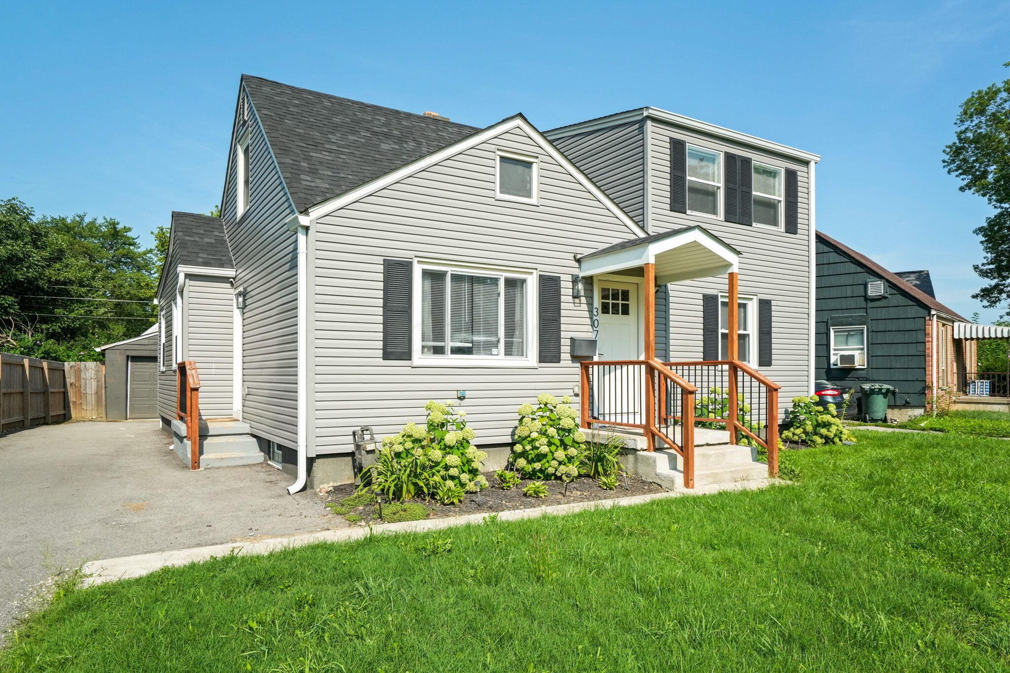 3071 Karl Road Columbus, OH 43224 - Photo 2 of 22 Exterior Front