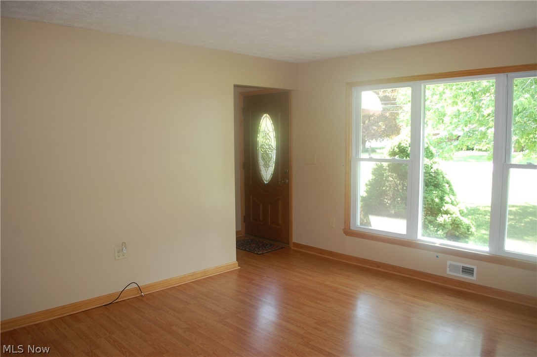 6085 Engle Road Brook Park, OH 44142 - Photo 2 of 19 Gallery Image 2