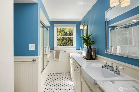$2,998,000 | 8914 Southeast 56th Street, Mercer Island, WA 98040