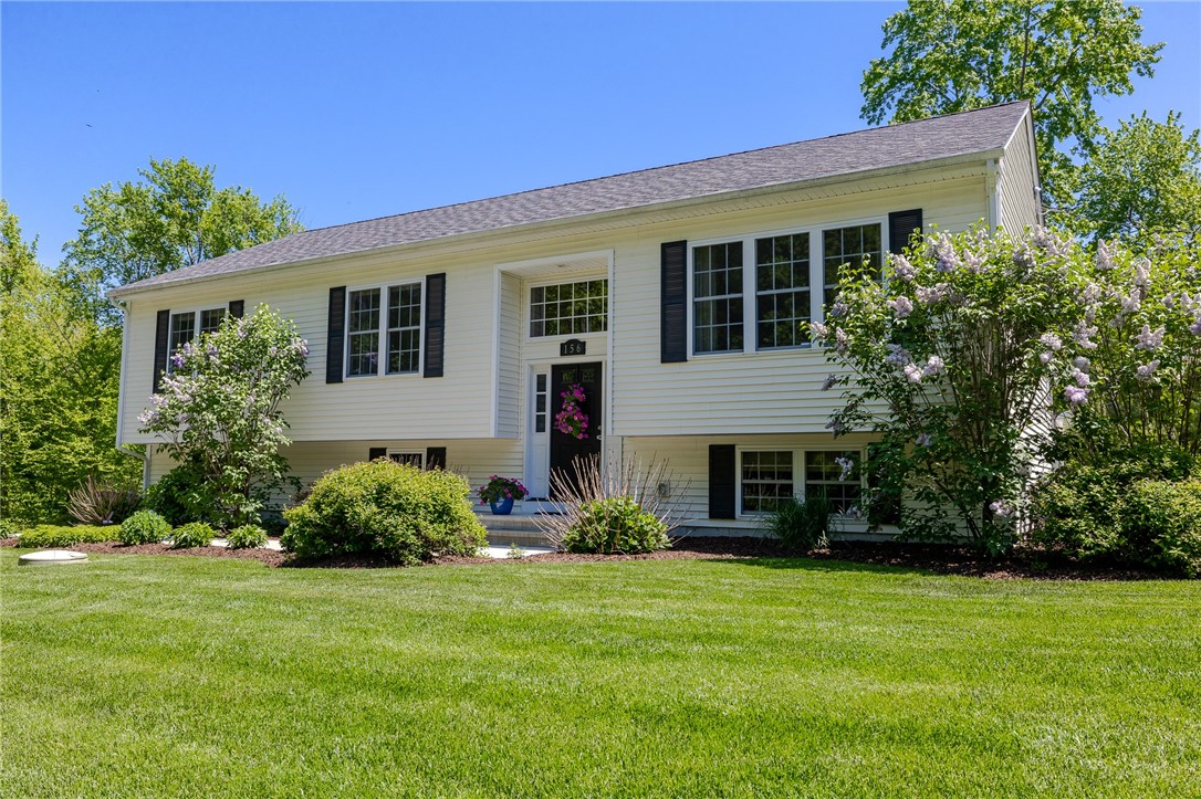156 Mendon Road North Smithfield, RI 02896 - Photo 3 of 42