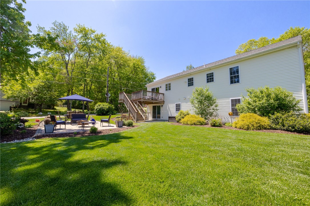 156 Mendon Road North Smithfield, RI 02896 - Photo 8 of 42