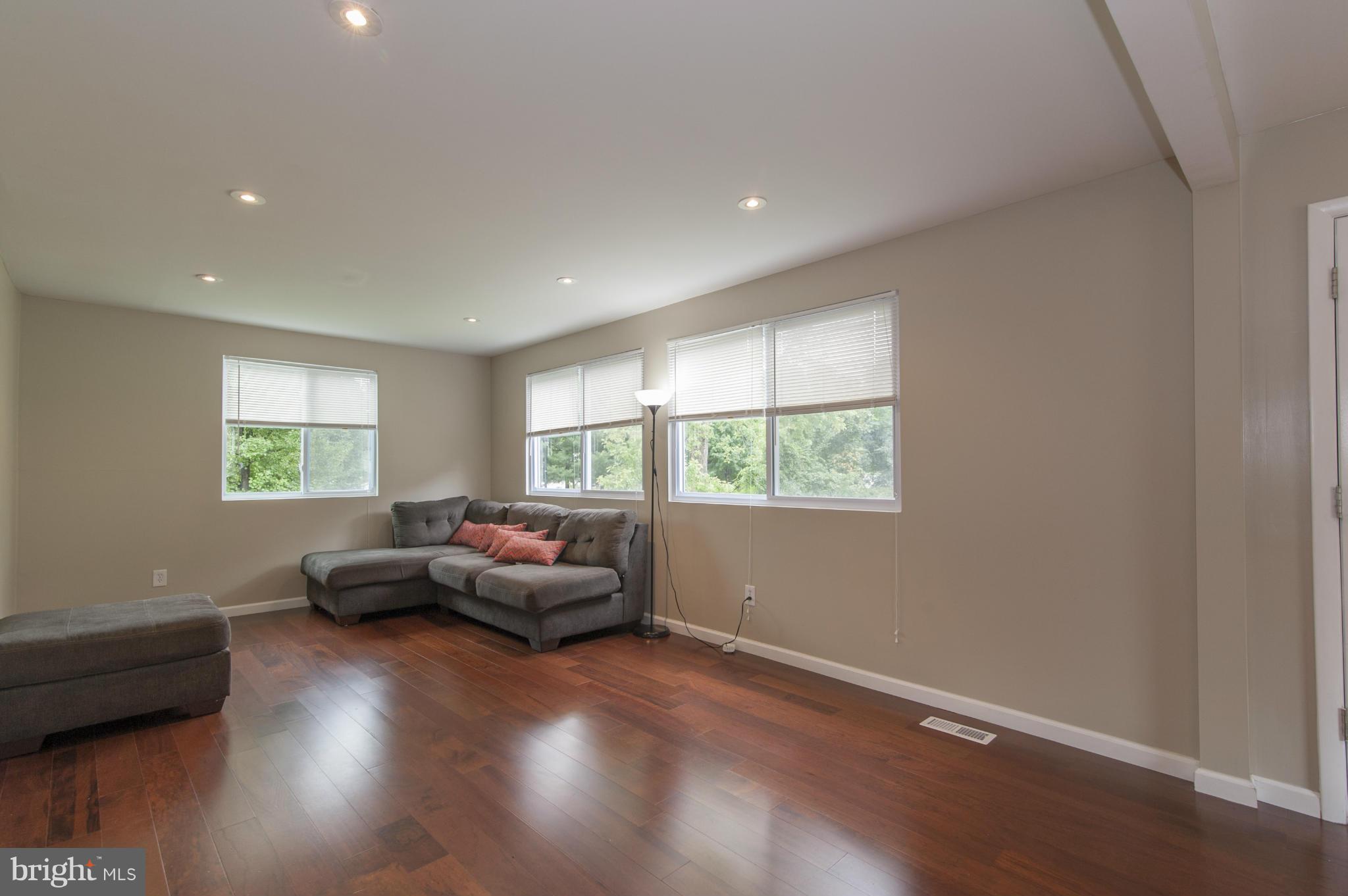 4411 Silver Spring Road Perry Hall, MD 21236 - Photo 12 of 29 Family Room