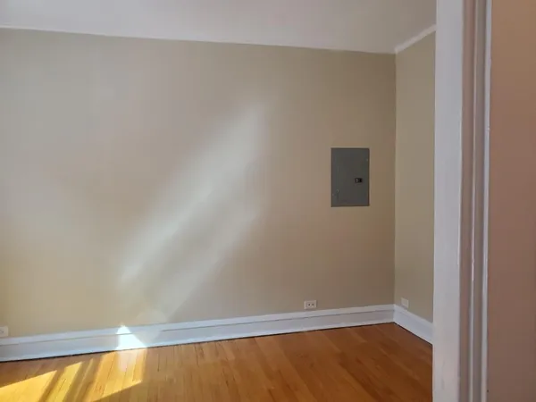 $1,570 | 804 Elmwood Avenue, Unit 2S, Evanston, IL 60202