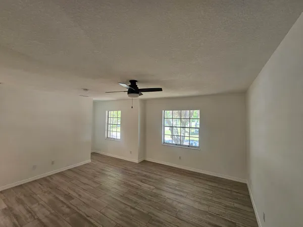 $2,300 | 1408 36th Avenue, Unit 1408, Vero Beach, FL 32960