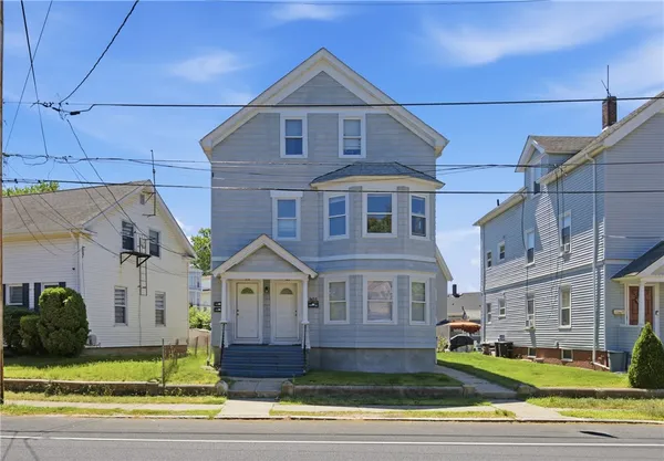 $689,000 | 903 Roosevelt Avenue, Pawtucket, RI 02860