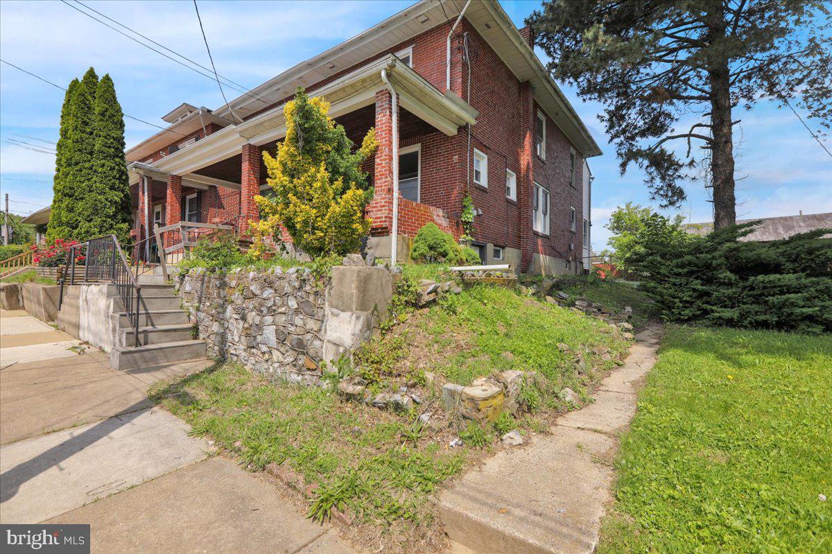 937 Fern Avenue Reading, PA 19607 - Photo 3 of 38 Gallery Image 3