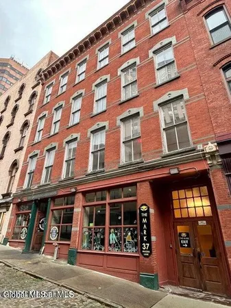 $1,515 | 37 Maiden Lane, Unit 3B, Albany, NY 12207