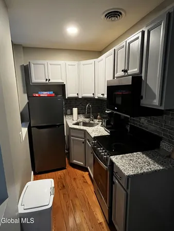 $1,515 | 37 Maiden Lane, Unit 3B, Albany, NY 12207