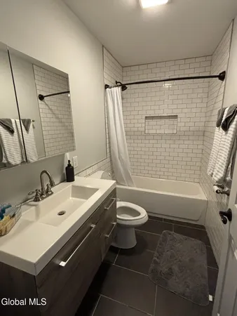 $1,515 | 37 Maiden Lane, Unit 3B, Albany, NY 12207