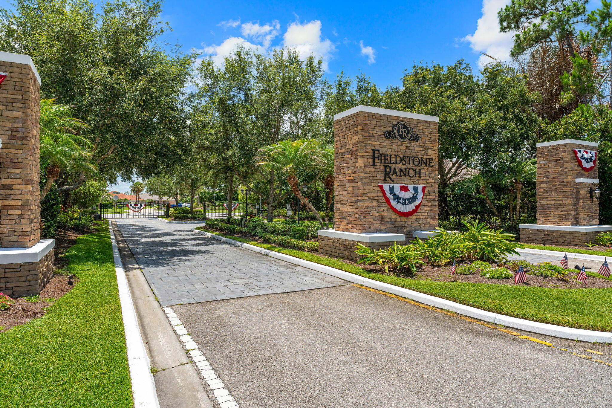 7657 Fieldstone Ranch Square Vero Beach, FL 32967 - Photo 51 of 52 a sign that is sitting on the side of a road