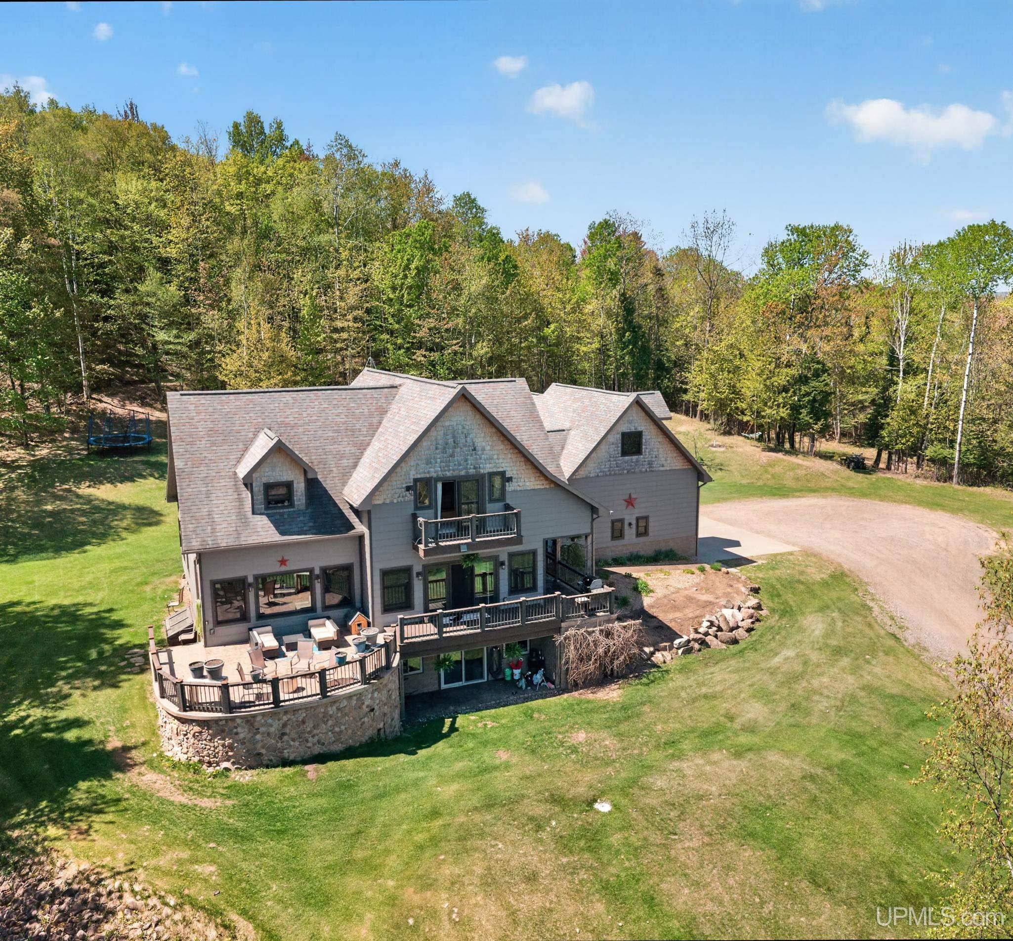 330 Little Lake Road Marquette, MI 49855 - Photo 3 of 73
